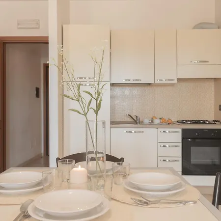 Stylish Le Fontane 1 Bedrapt B4 Sleeps 4 Villasimius