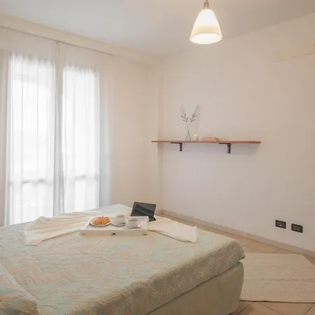 Stylish Le Fontane 1 Bedrapt B4 Sleeps 4 Villasimius