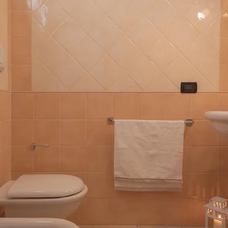Stylish Le Fontane 1 Bedrapt B4 Sleeps 4 * Villasimius