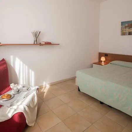 Apartment Stylish Le Fontane 1 Bedrapt B4 Sleeps 4